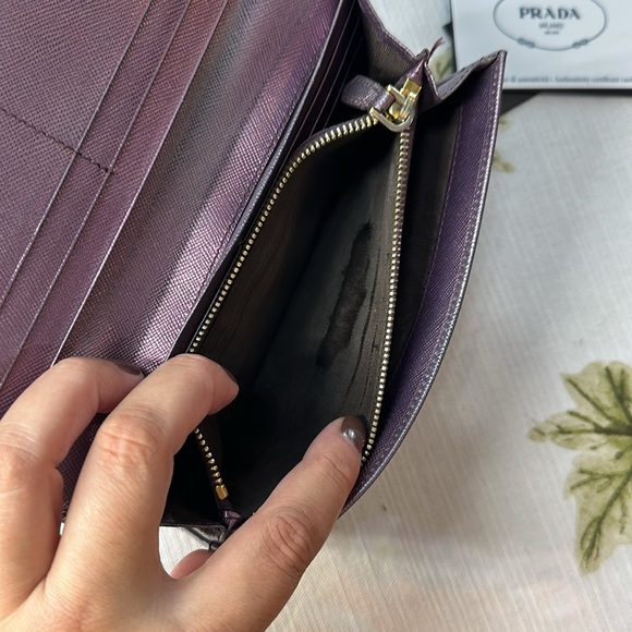 Prada Saffiano leather metallic purple wallet with COA and box - Picture 7 of 14